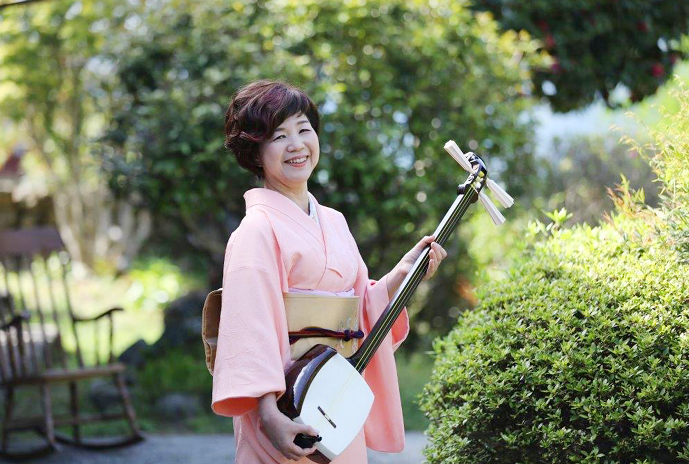 スライド画像：津軽三味線奏者片山慈