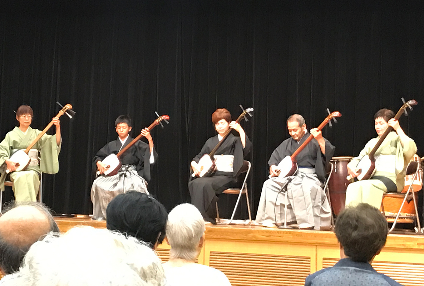 スライド画像：津軽三味線奏者片山慈